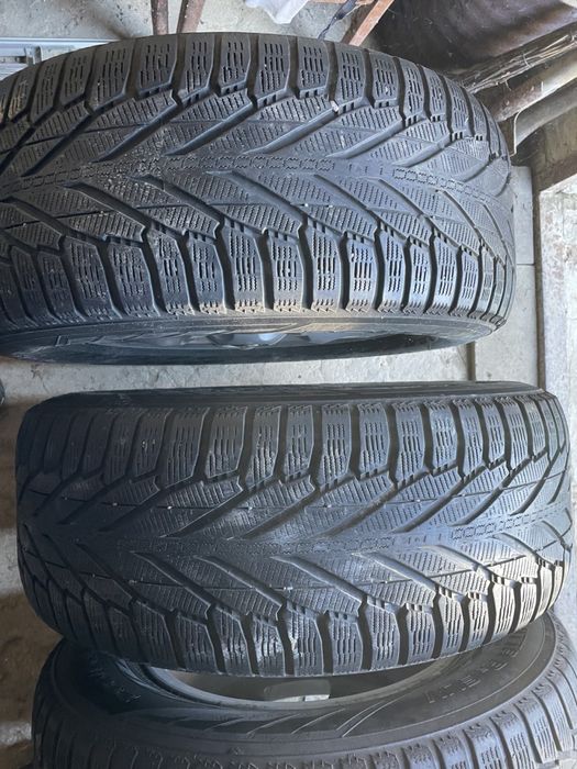 Зимові шини з дисками Land Cruiser 200.  285/60R18