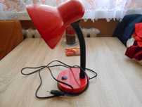 Lampka na biurko czerwona .Dodaje gratis żarówkę energooszczędną