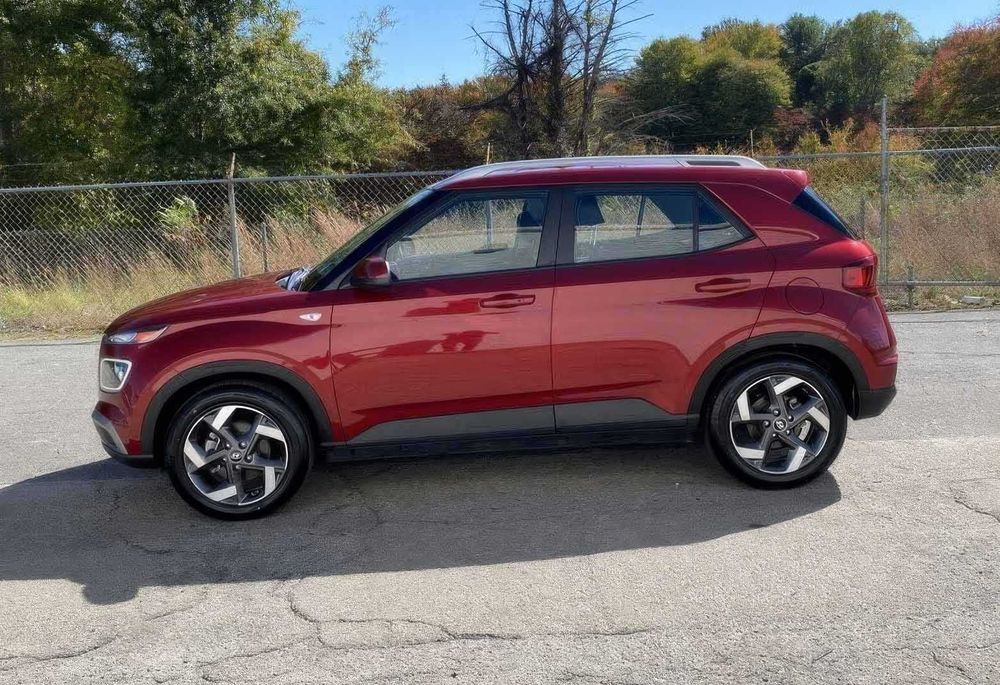 Hyundai Venue Limited      2023