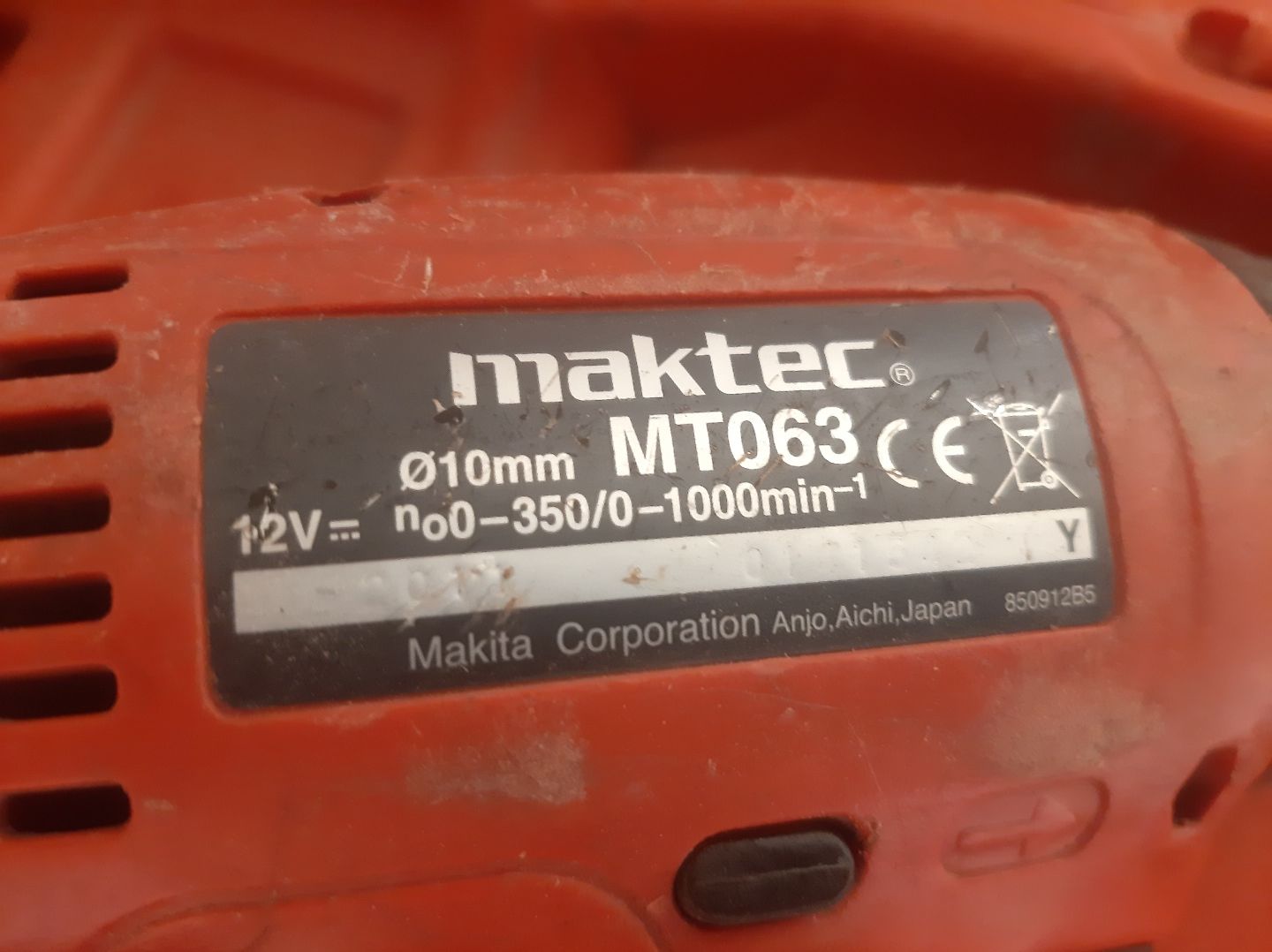 Шуруповерт Makita