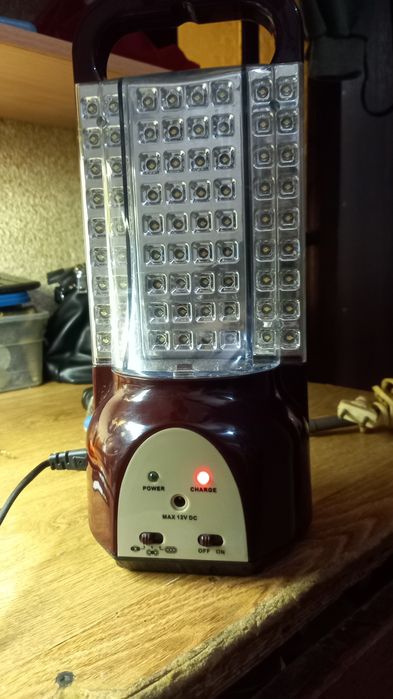 Продам фонарь с солнечной батареей