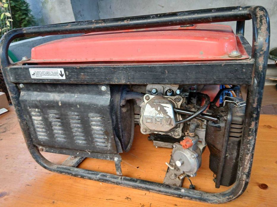 генератор бригадир газ бензин мідь.2.8квт