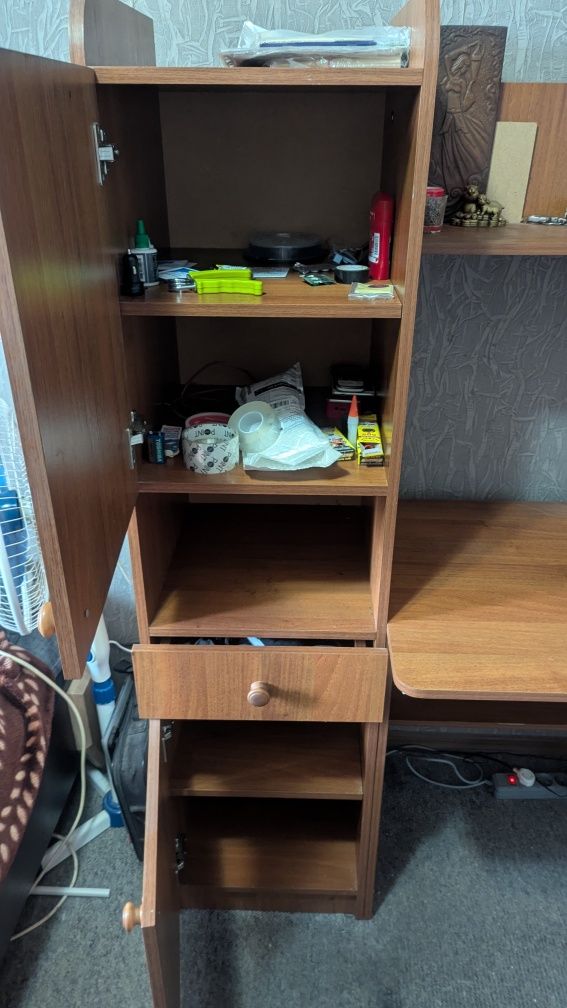 Продам компьютерный стол