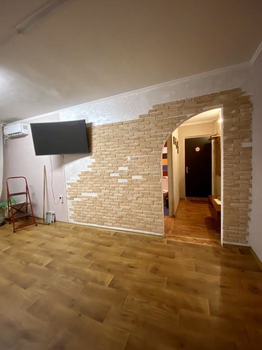 Посуточно, почасово 1 ком, 4 больница 40 лет,