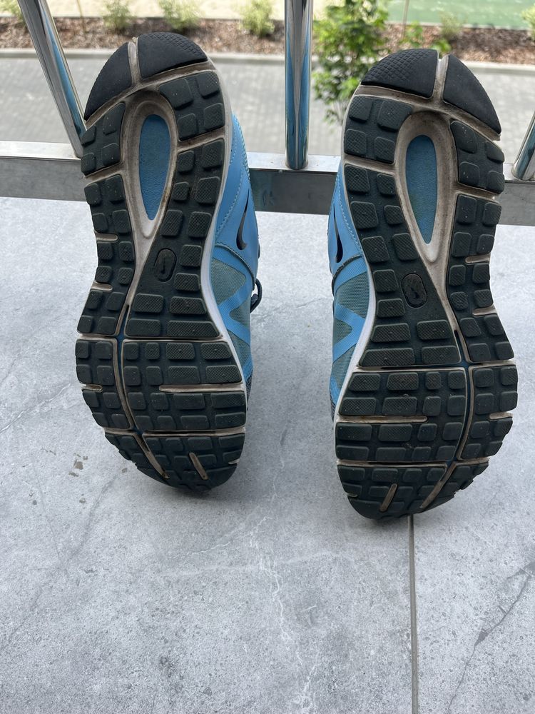 Продам кросовки nike 42 р