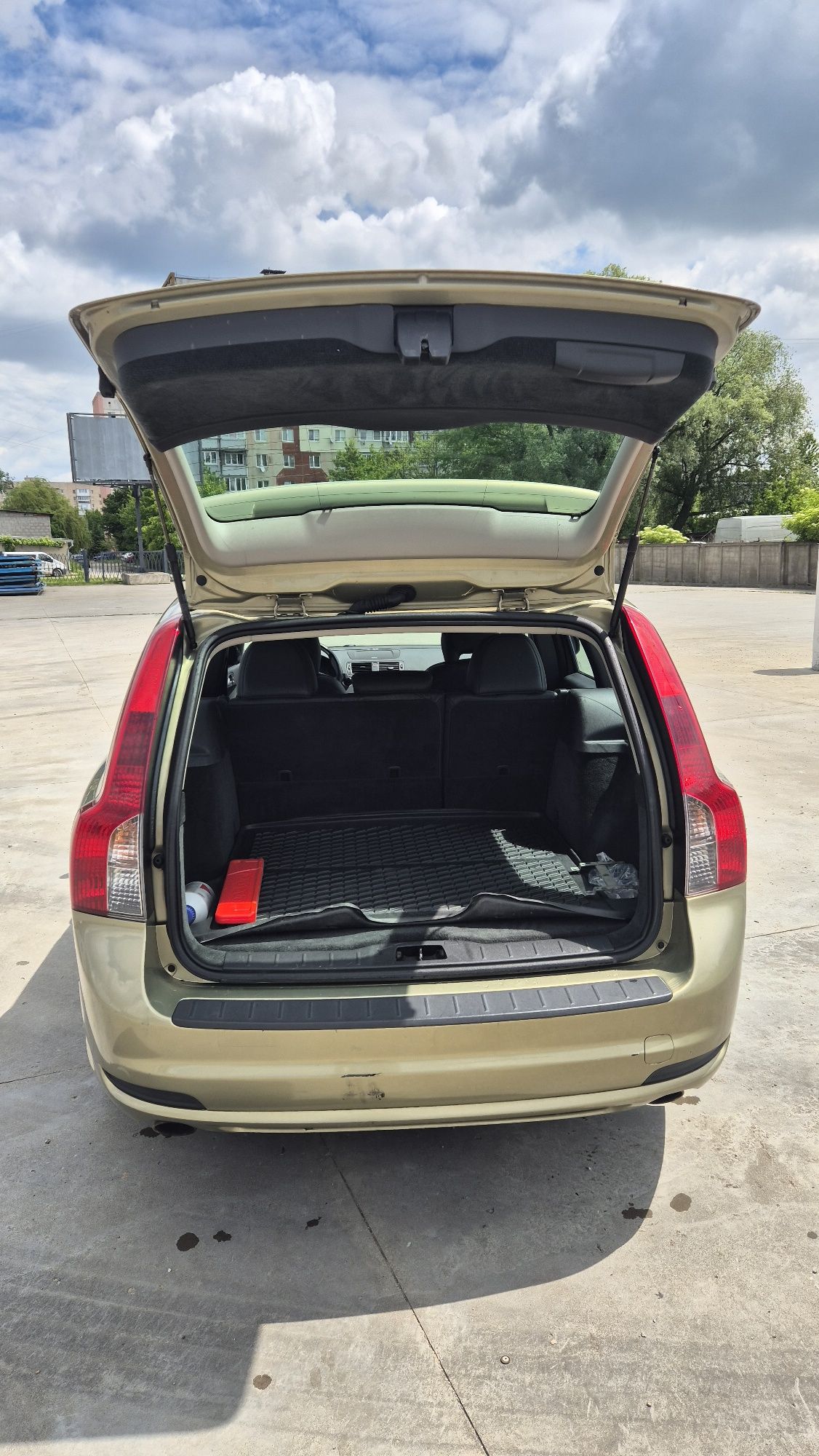 2008 Volvo V50 Т5 2.5 (230 к.с.) R-Design