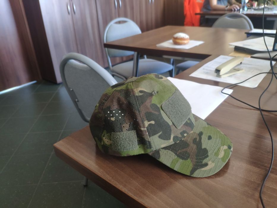 Czapka z daszkiem bejsbolówka, kaszkietówka, militarna