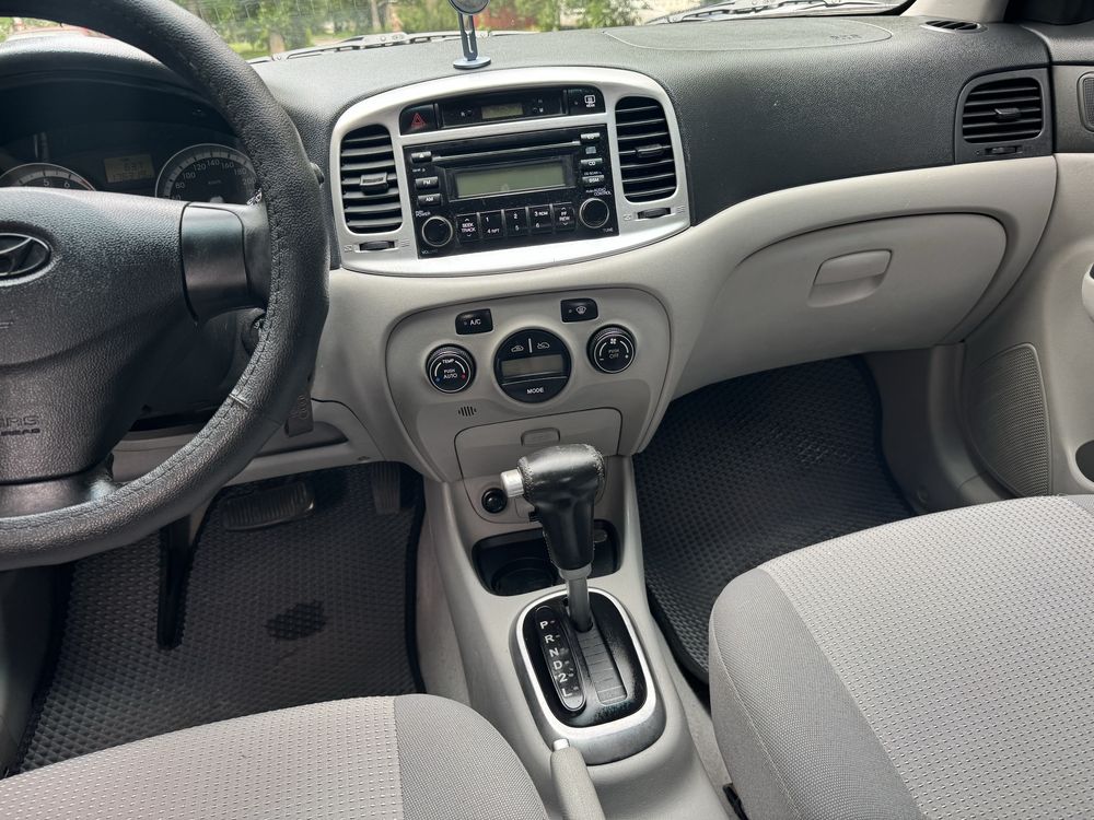Hyundai Accent 1.6 автомат не фарбований