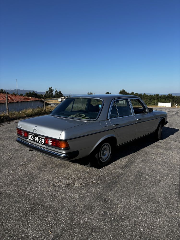 Mercedes Benz W123 300D