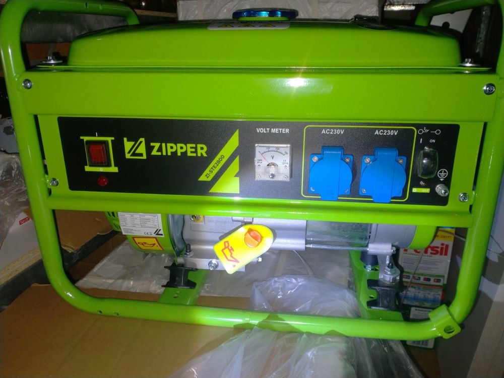 Бензиновой генератор Zipper 2800