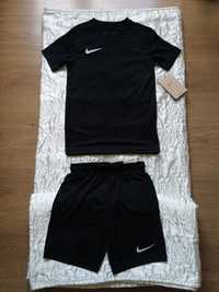 Nike Nowy Strój dziecięcy 122-128 koszulka i spodenki dri-fit czarny