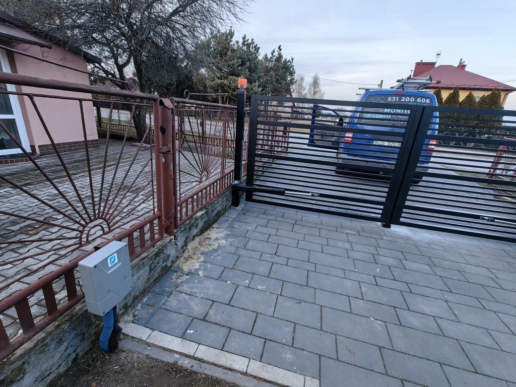 Montaż napędów bramowych, monitoringu, domofonów i wideodomofony.