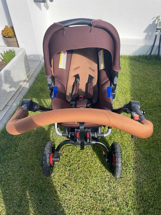 Carrinho Jané Crosswalk-robusto, confortável e apto a qualquer terreno