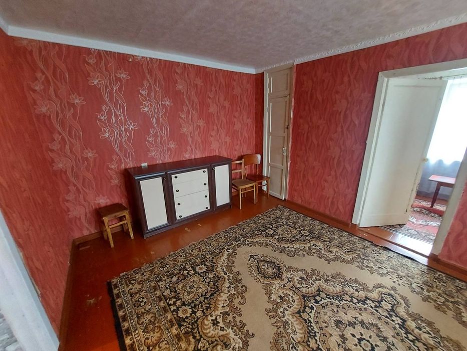 Продам 2х Кімнатну Квартиру в центрі міста Кобеляки