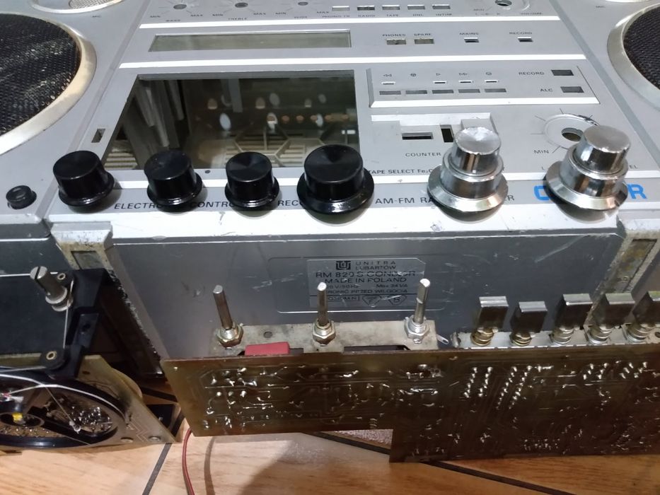 Radio Kondor na części