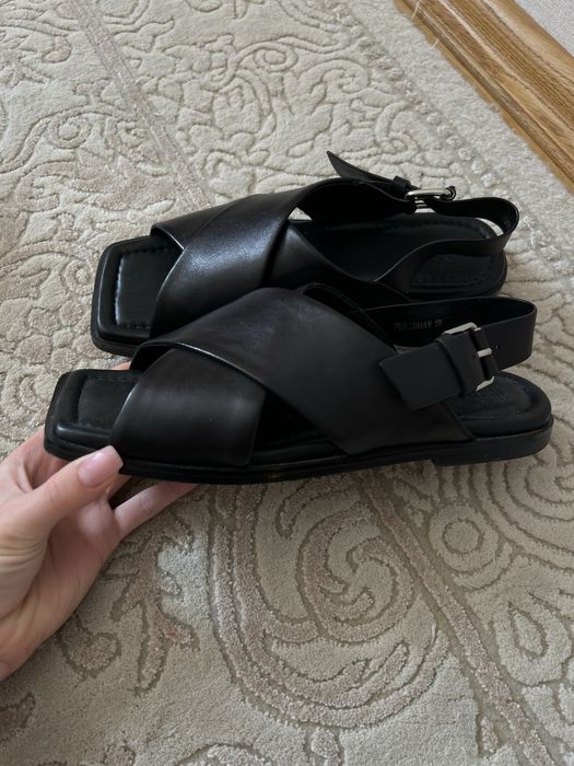 Шкіряні сандалі PRM