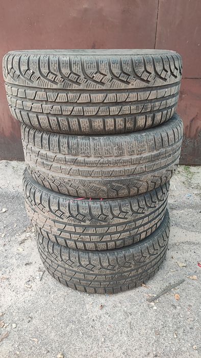 Автошини зимові Pirelli Sottozero 225/55/16