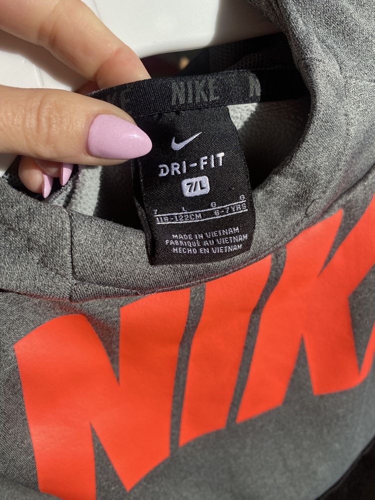 Nike dri fit bluza z kapturem kangurka z kieszenia