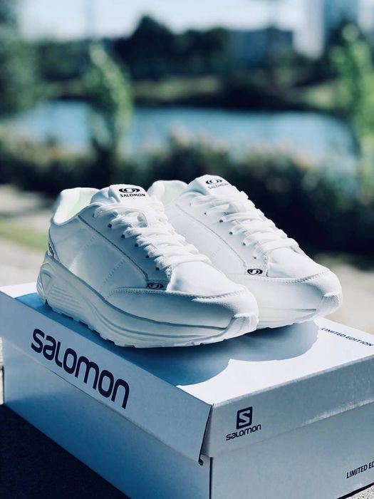 Осінні жіночі кросівки водонепроникаючі Salomon