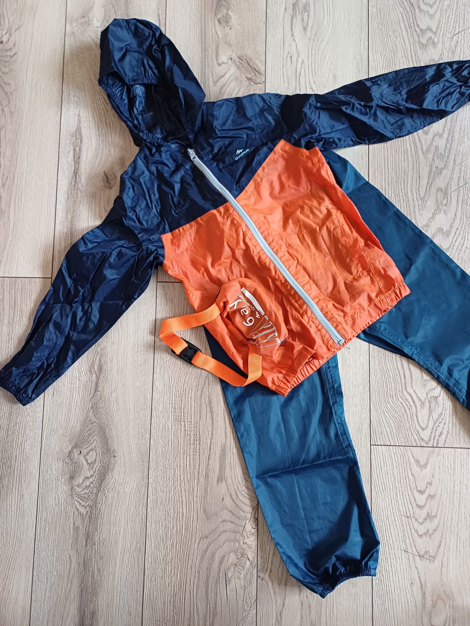 Ubranie przeciwdeszczowe Decathlon