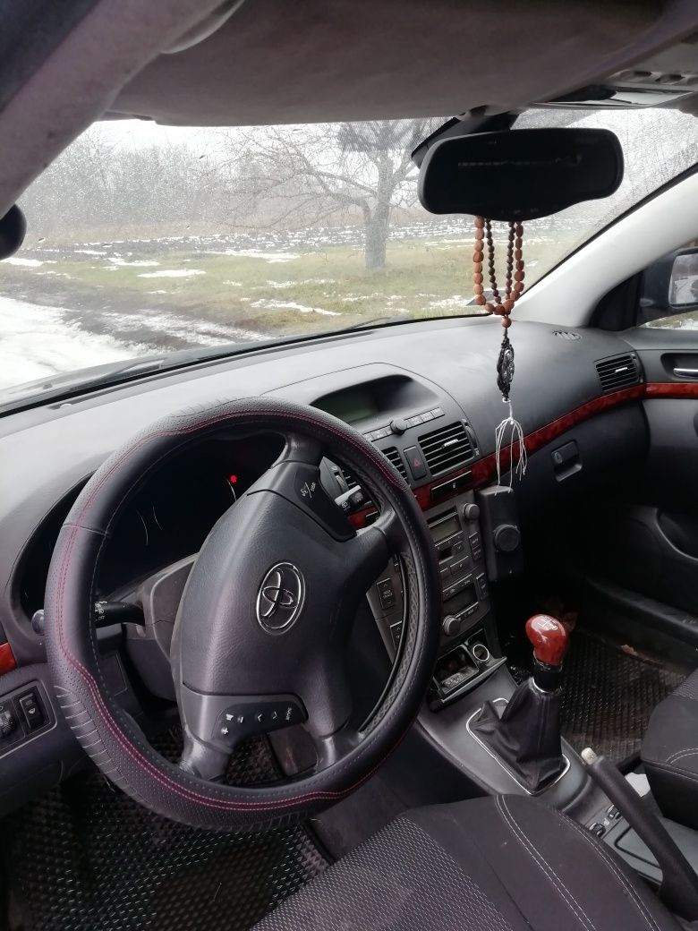 Toyota Avensis 1.8бенз