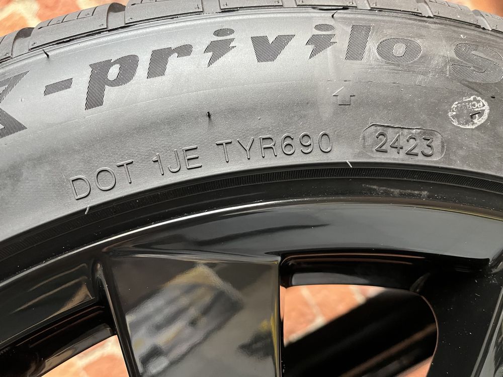 Koła Zimowe 19 Tesla Y Long Range 255/45R19 Nowe Performance 2024