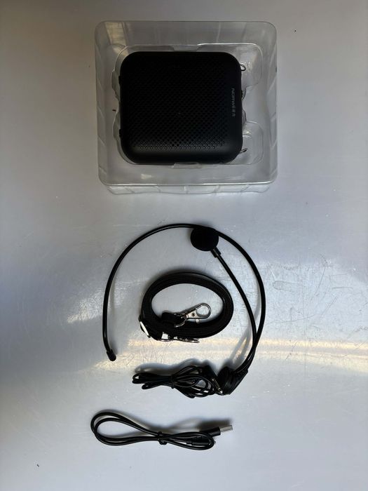 Przenośny wzmacniacz głosu 2000 mAh z mikrofonem przewodowym