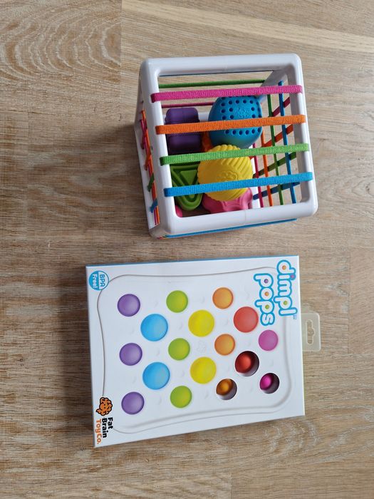 FAT brain toys (bąbelki dimple, sorter elastyczna kostka)