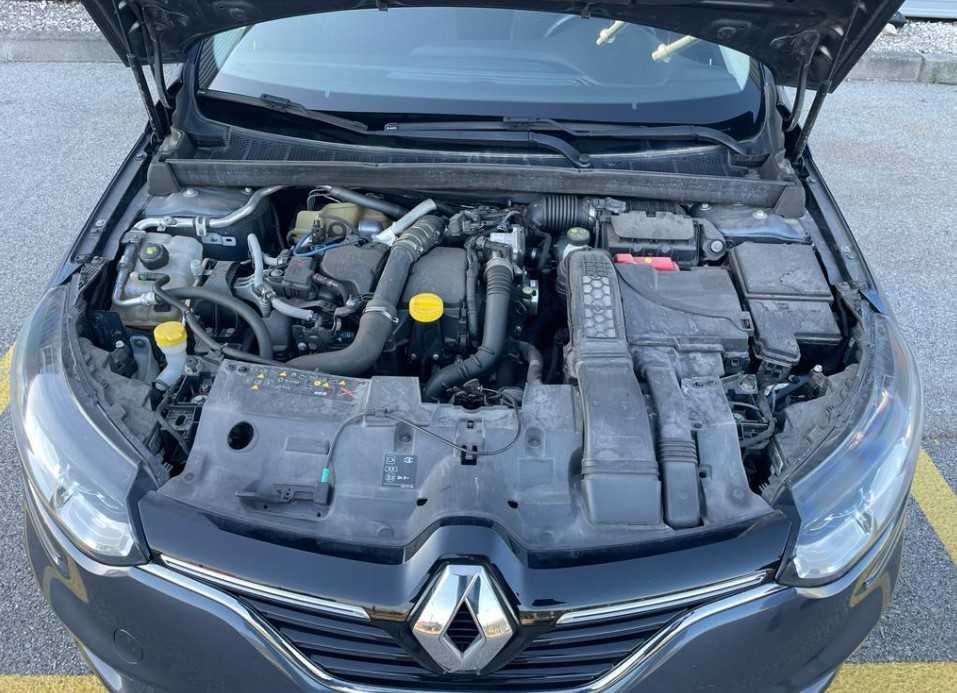 Renault Mégane impecável, económico e com poucos quilômetros.