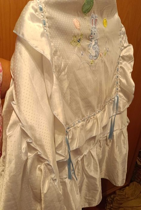 ROUPA E ARTIGOS DE BEBÉ E ADOLESCENTE
