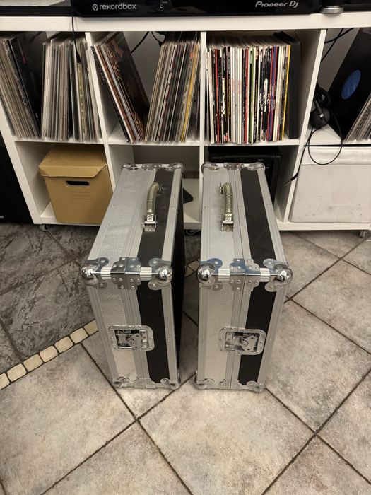 Кейси для програвачей вінілу та мікшеру