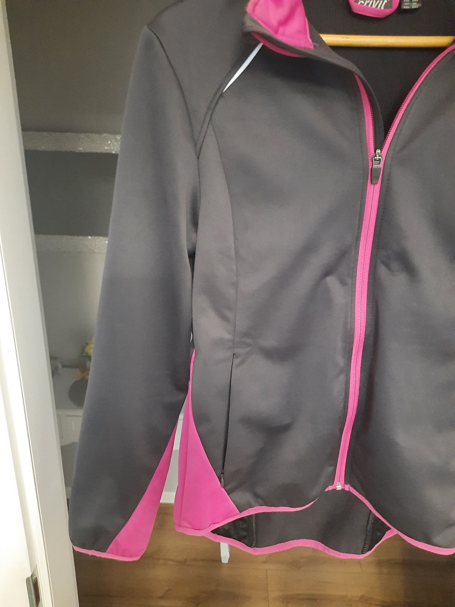 Kurteczka sportowa softshell