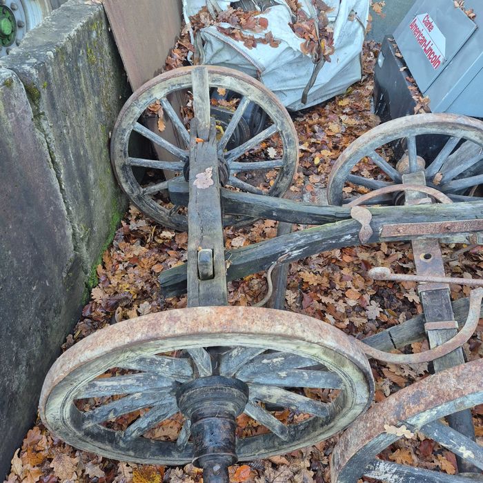 Wóz konny drewniany