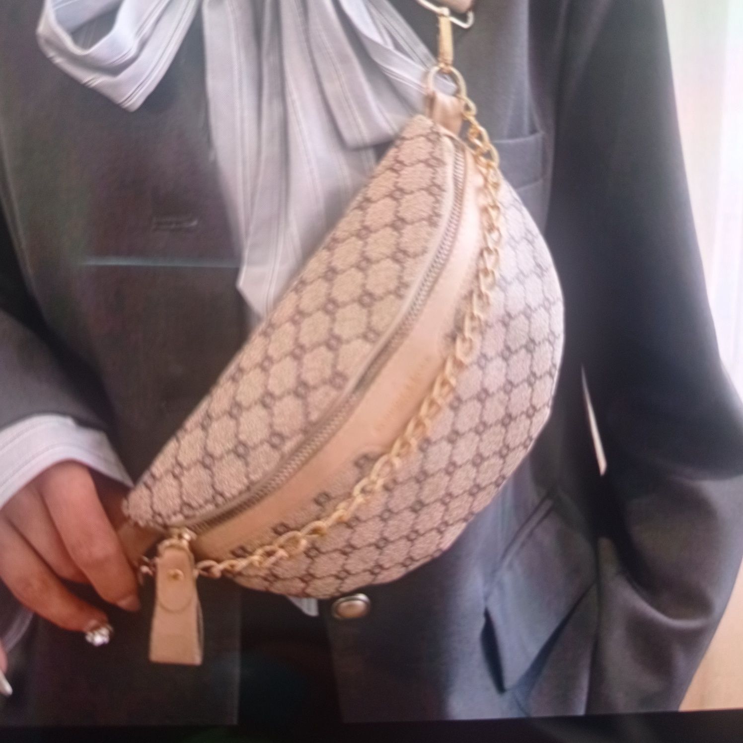Torebka nerka listonoszka beżowo złota Ala Gucci