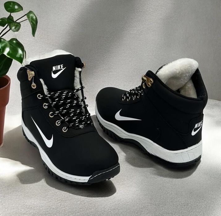 NIKE buty zimowe meskie nowe czarne obuwie sportowe dla mezczyzny