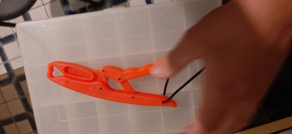 Grip para pesca mais caixa para por material acessórios.