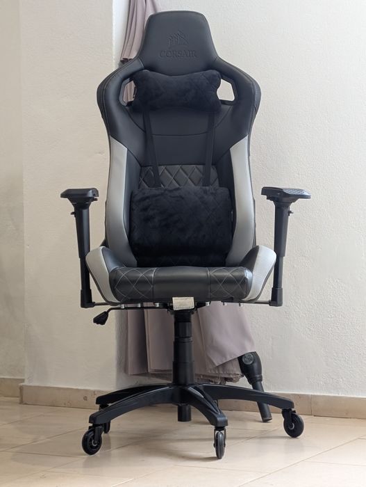 Cadeira Gaming Corsair T1 Race V2