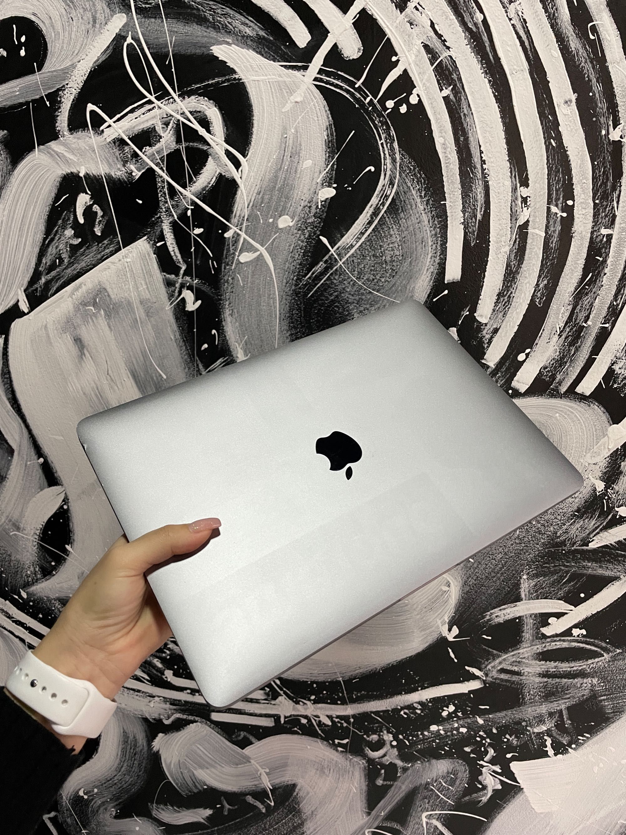 Ноутбук Apple Macbook Pro 13 не включается A1708 оригинал