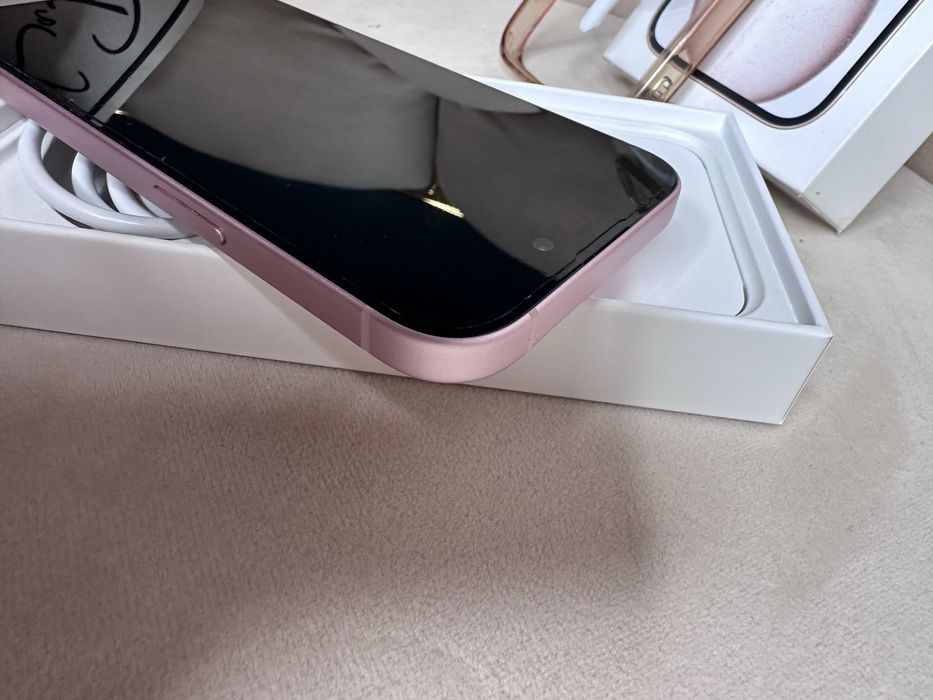 iPhone 15 128GB Różowy – Stan jak nowy