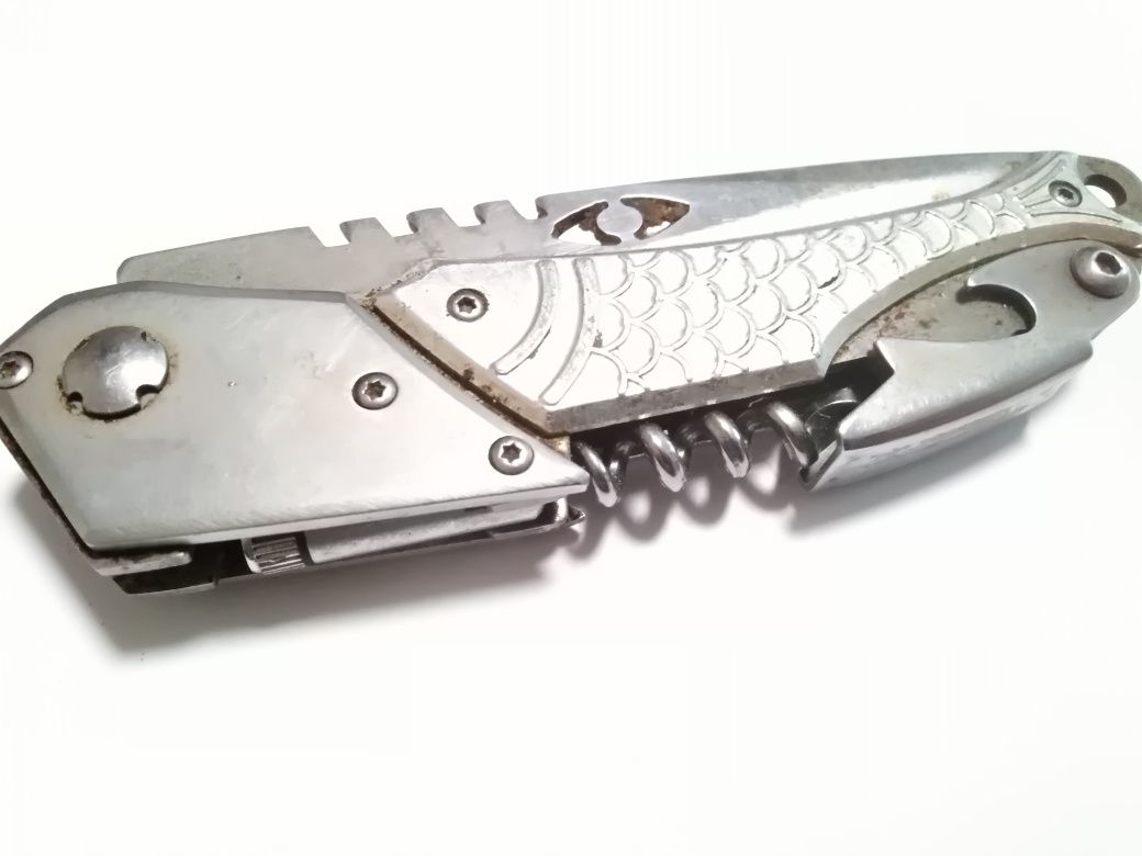 Stary scyzoryk multitool survival k3