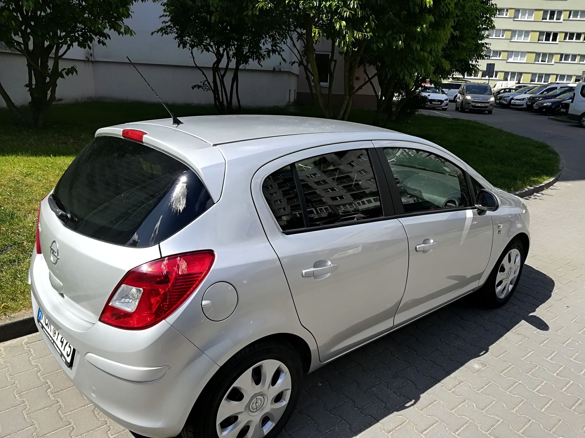 Opel Corsa 1.2 b.85km. Klima..ładna
