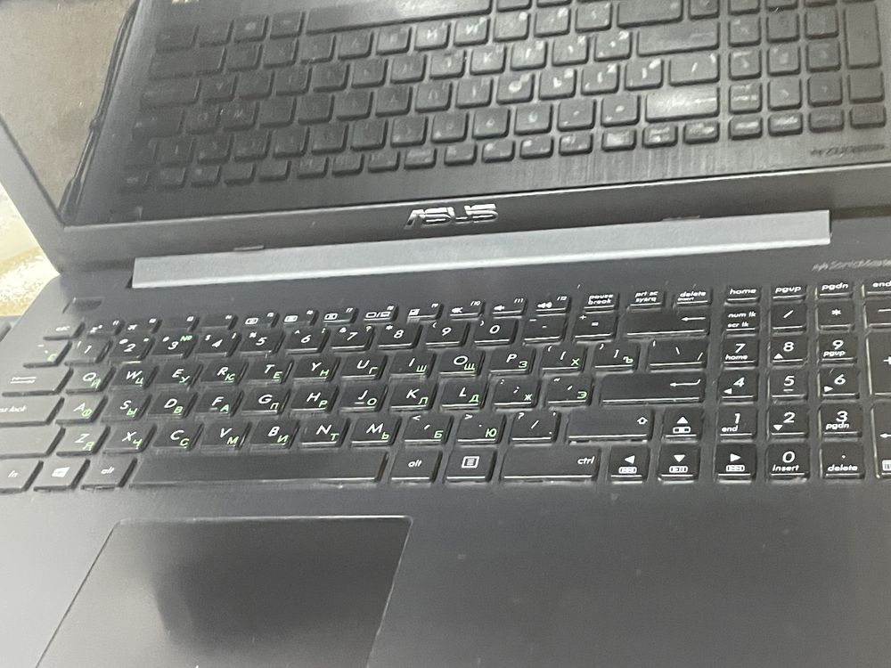 Ноутбук Asus 553m