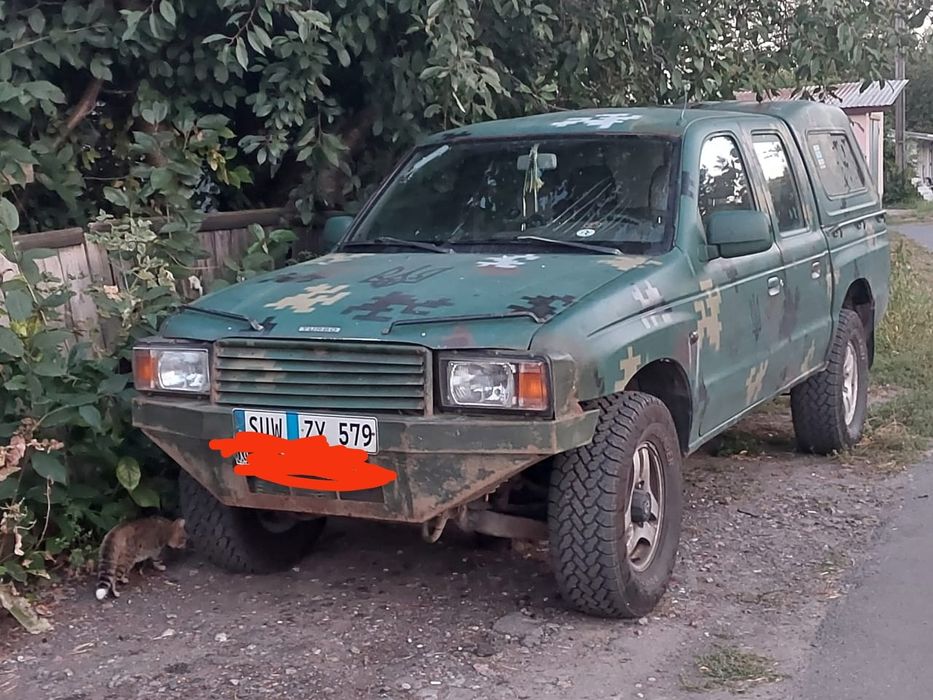 Мазда B2500 для військових