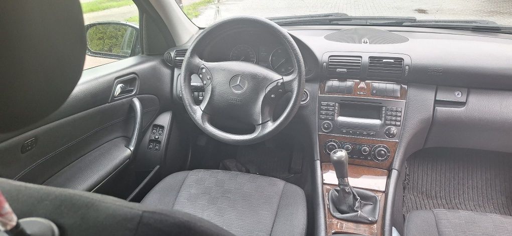 Mercedes Benz 220 CDI/ 2005