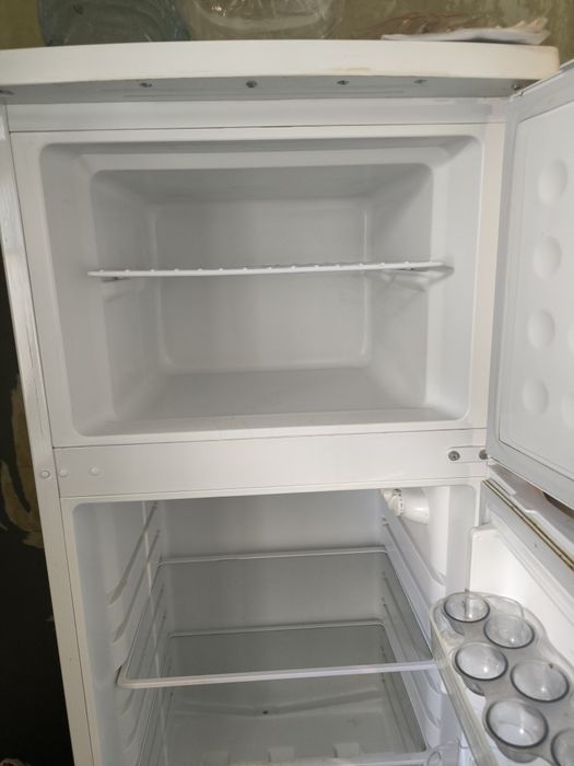 Холодильник Elenberg