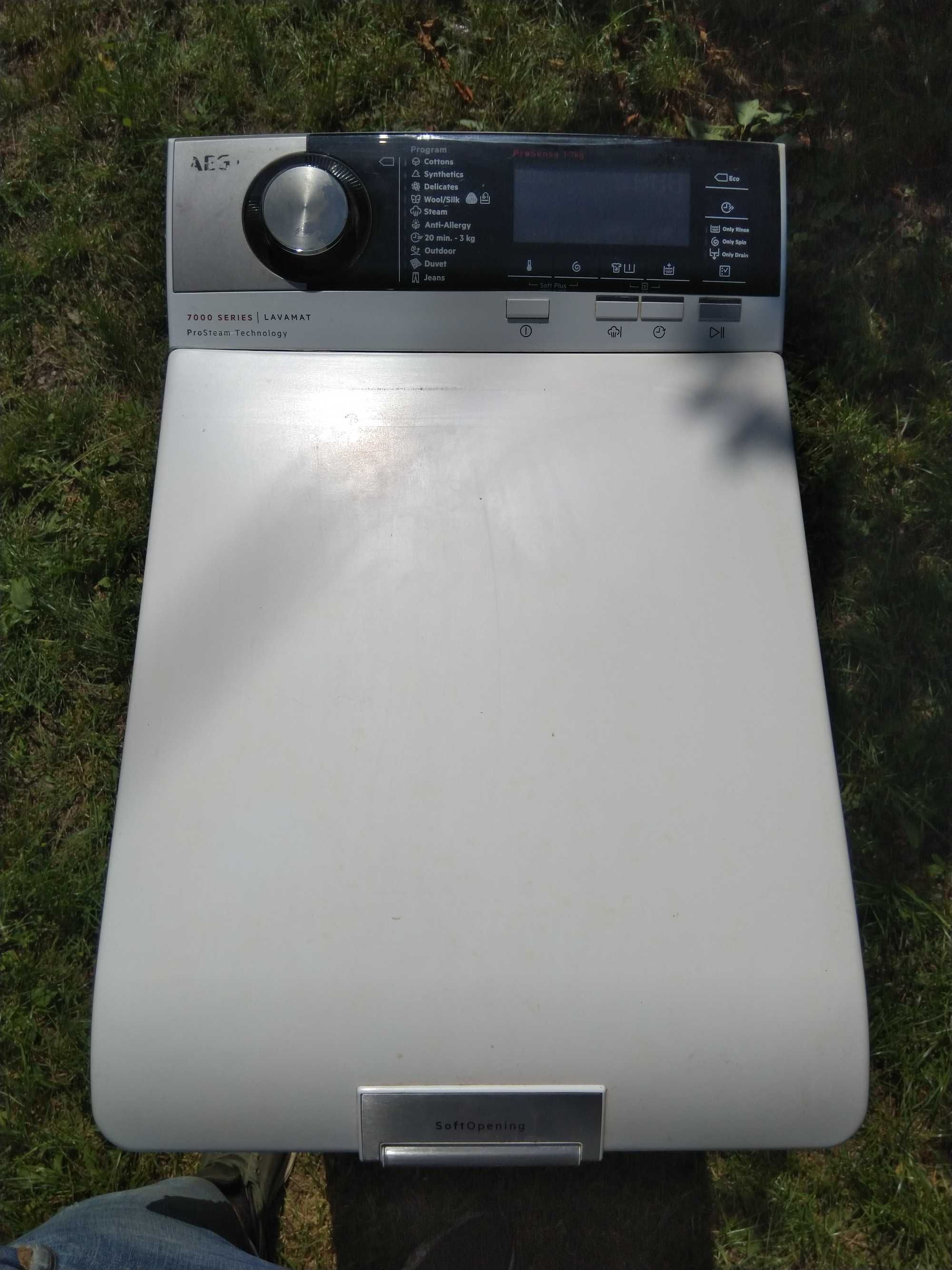 Продам пральну машину AEG  LTX7C373E  (на запчастини)
