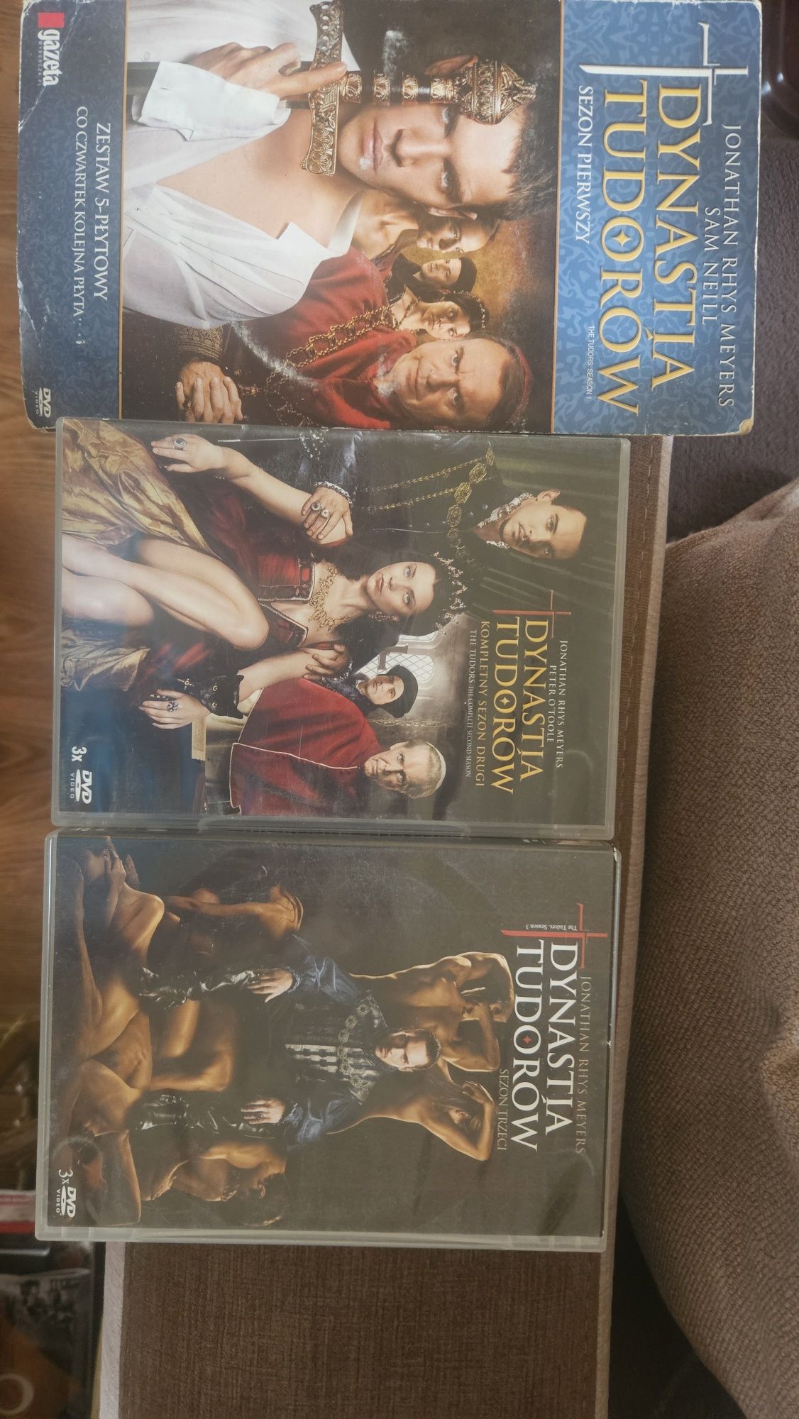 Dynastia Tudorów sezony 1, 2 i 3