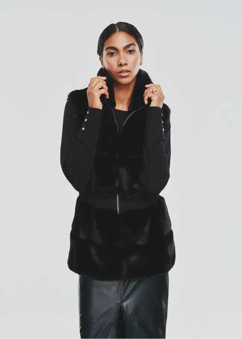 Тепла та пухнаста стильна чорна хутряна жилетка CAMEO ROSE 44 розмір