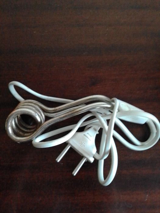 Продам электрокипятильник на чашку.