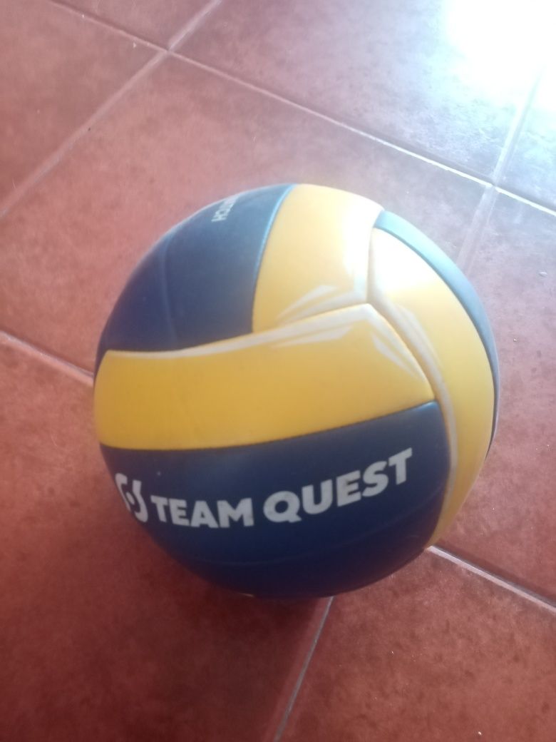Bolas andebol e futebol